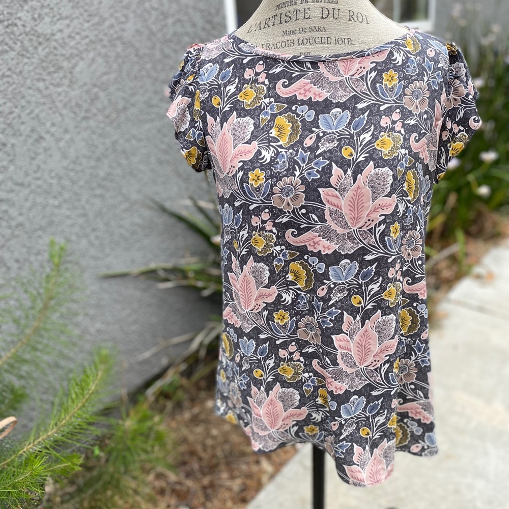 🎉new listing🎉Ann Loft Blouse - Picture 2 of 16